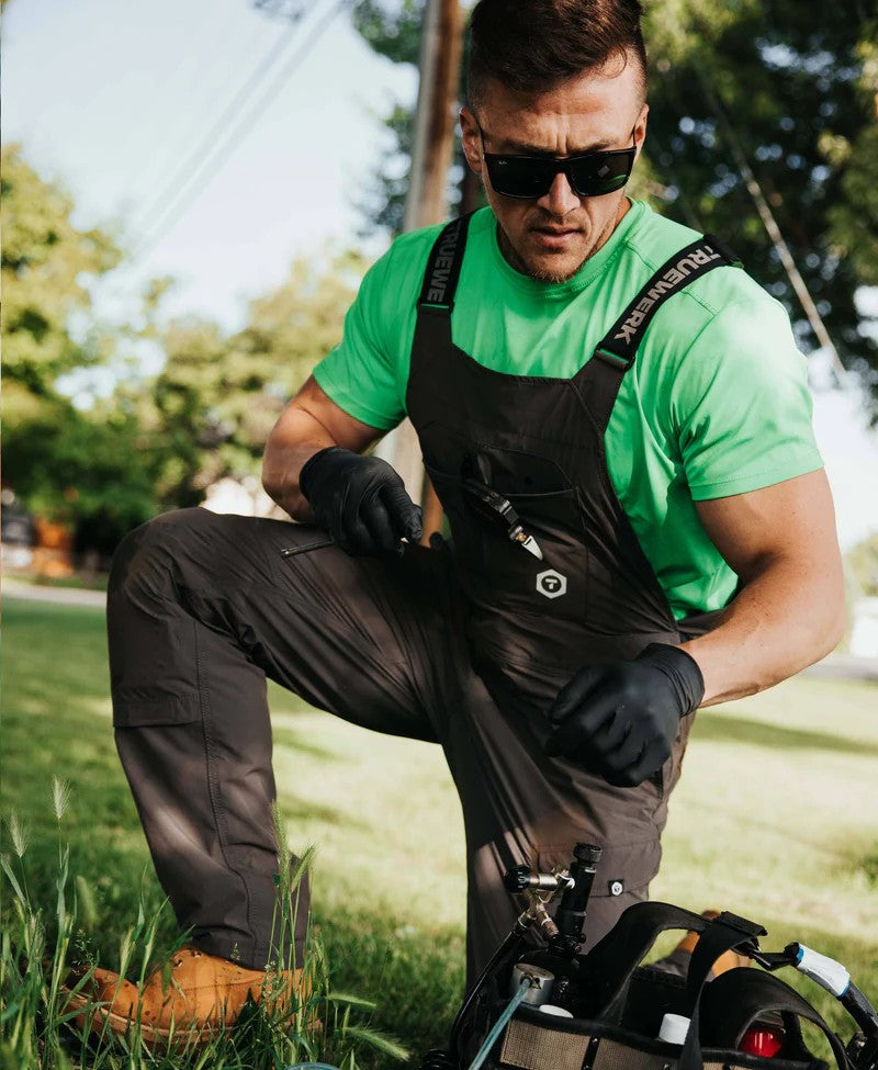 TRUEWERK Men's T1 Overall Lightweight Stretch Double-Front Bib Bibs & Overalls TRUEWERK