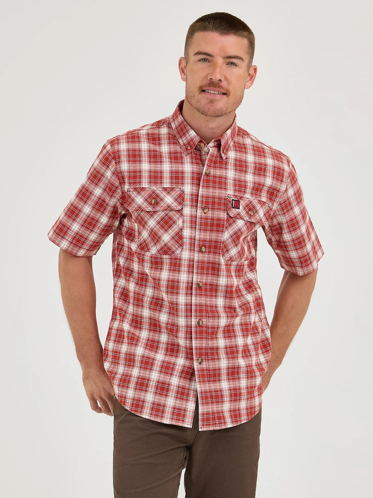 Wrangler RIGGS Workwear® Men's Foreman Button-Down Short Sleeve Work Shirt Work Shirts Wrangler RIGGS Red Plaid 2XL Reg