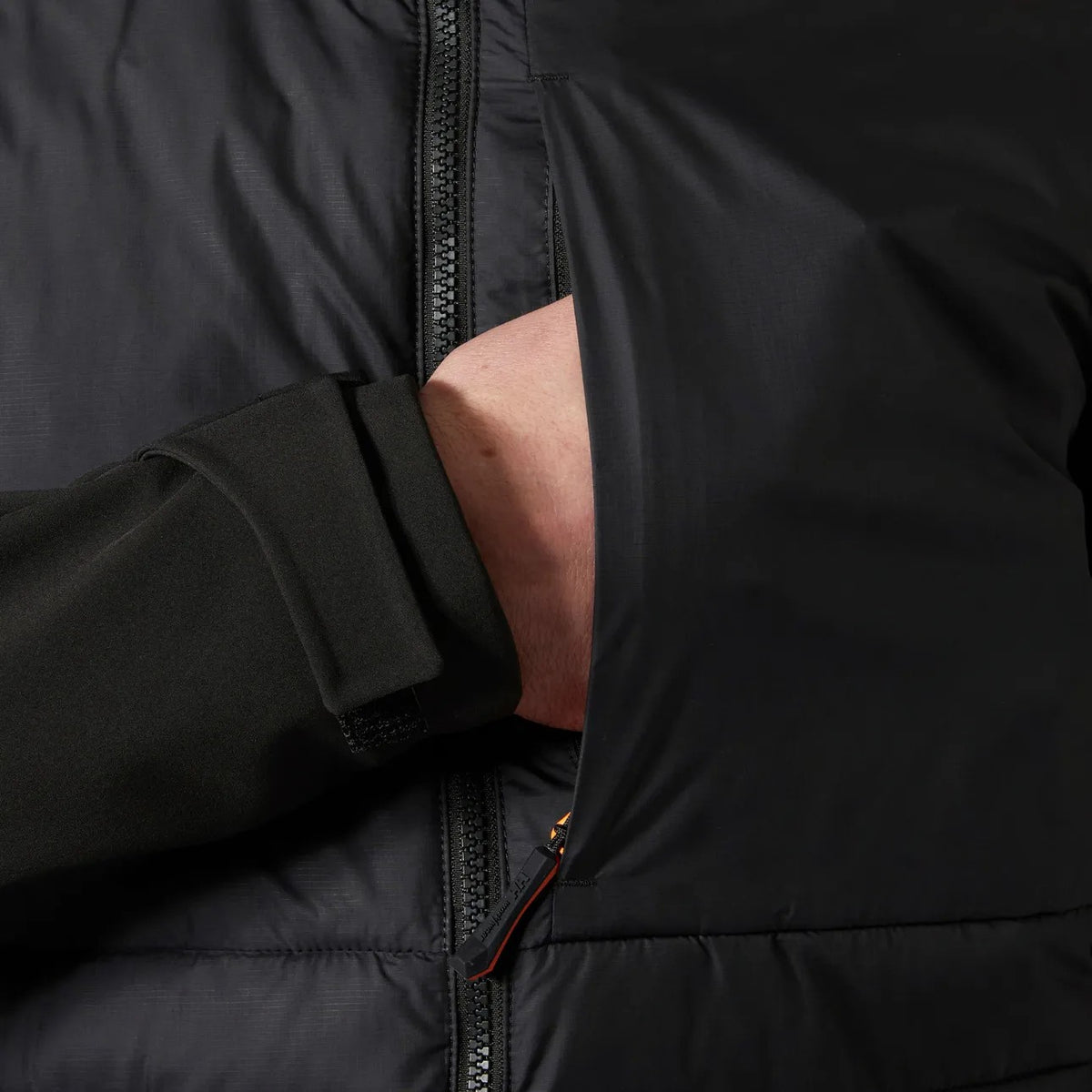 Helly Hansen Men's Chelsea Evolution 2.0 Insulated Softshell Jacket Jackets & Coats Helly Hansen