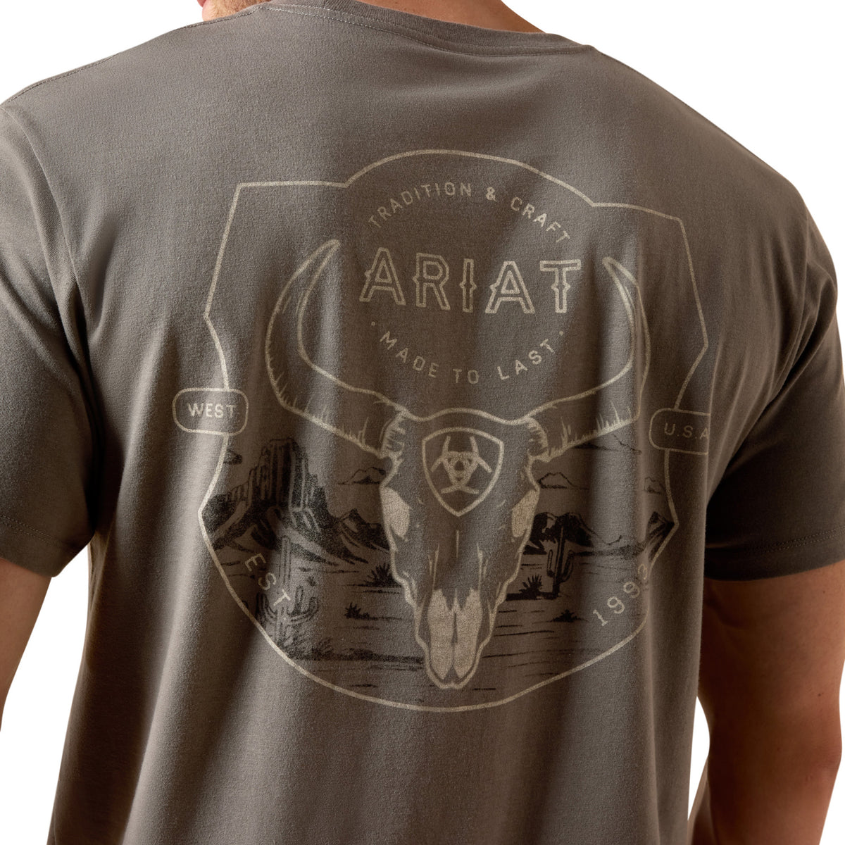 Ariat Men's Desert Badge Tradition Classic Fit T-Shirt T-Shirts Ariat