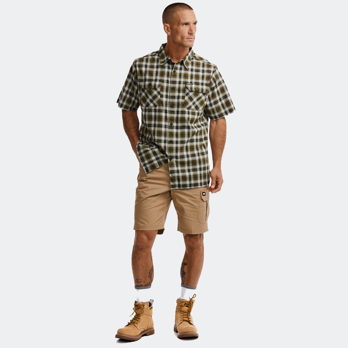 CAT Men's Plaid Button-Downp Short Sleeve Work Shirt Work Shirts CAT Chive/Black 2XL Reg